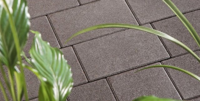 Poradnik: jak dbać o kostkę brukową zimą